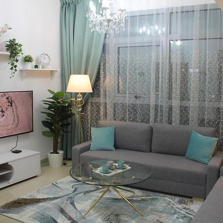 Newly Furnished One Bedroom Apartment Next To Metro & Beach In Marina Residence Dubaj Exteriér fotografie