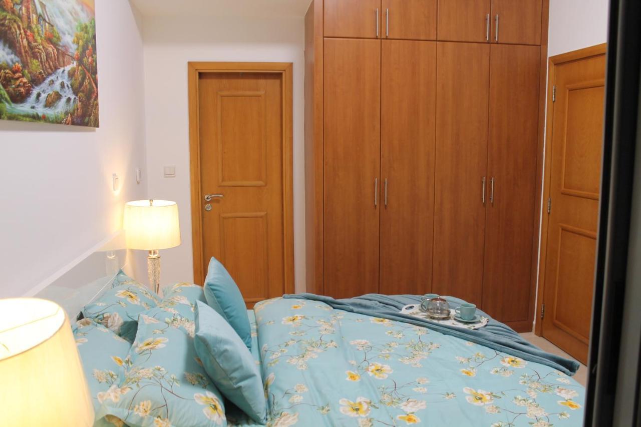 Newly Furnished One Bedroom Apartment Next To Metro & Beach In Marina Residence Dubaj Exteriér fotografie